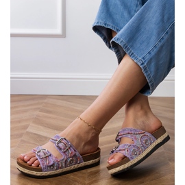 Chanclas étnicas moradas con abrazaderas en rayas violeta 2