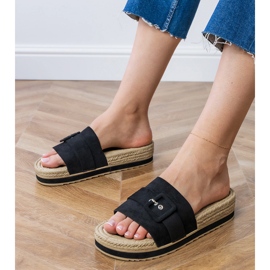 Flip Black -Flops en la plataforma con una hebilla decorativa negro 1