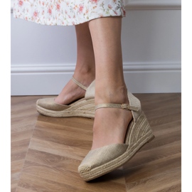Sandalias de oro al azapata en cuña dorado 2