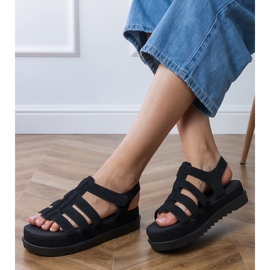 Sandalias Black Gladiator en la plataforma negro 3