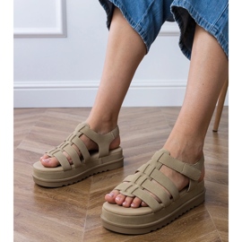Sandalias de gladiador de beige oscuro en la plataforma 1