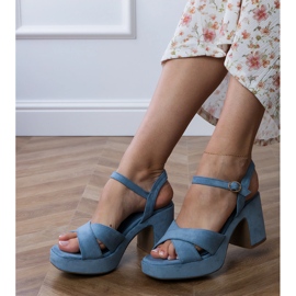 Sandalias azules ekozamszowe en el poste 1