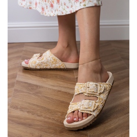 Aletas de crochet beige con abrazaderas en rayas 4