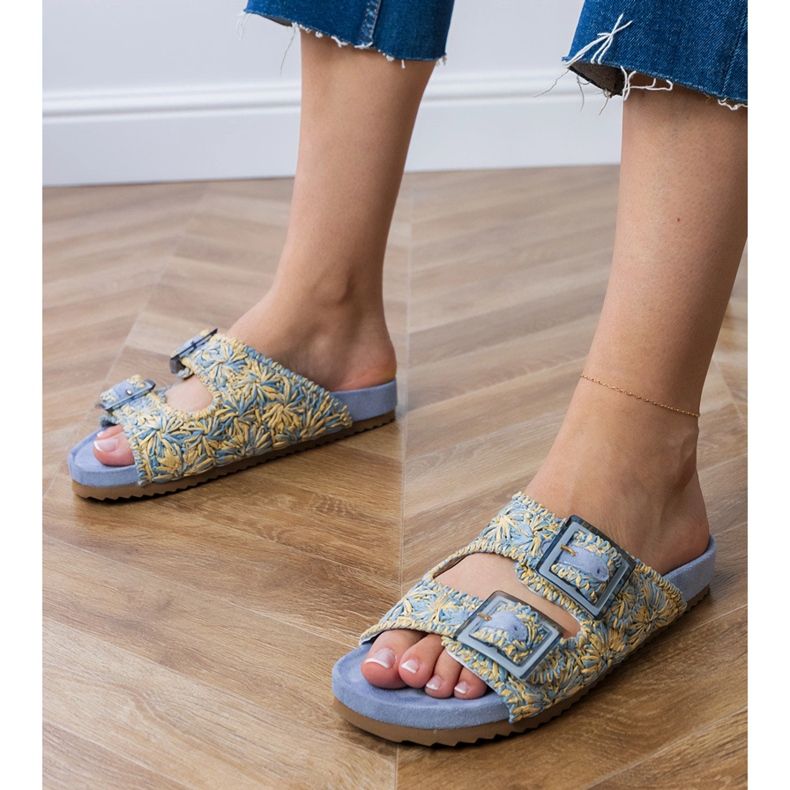 Aletas de crochet azul con abrazaderas en rayas 1