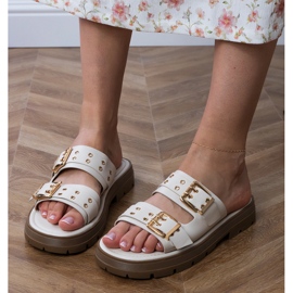 Aletas planas beige con abrazaderas en rayas 4