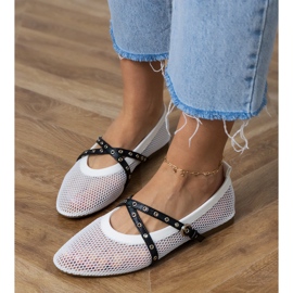 Ballerinas de malla blanca con una hebilla decorativa blanco 3