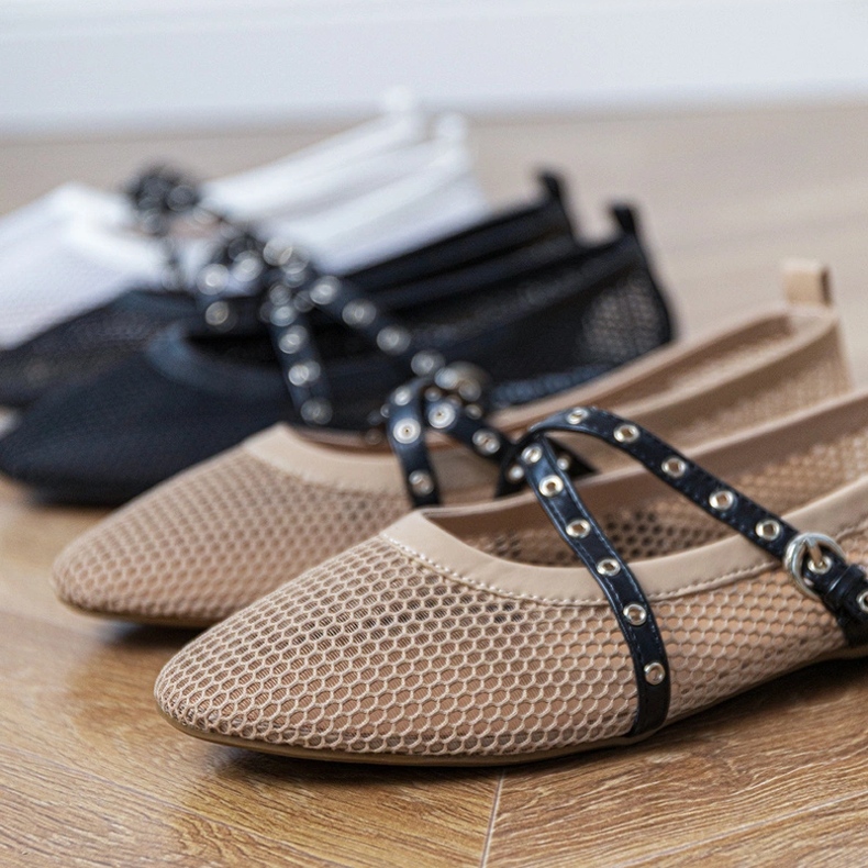 Ballerinas de malla marrón con una hebilla decorativa 1 Ballerinas de malla marrón con una hebilla decorativa 1
