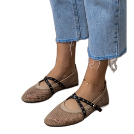 Ballerinas de malla marrón con una hebilla decorativa 7