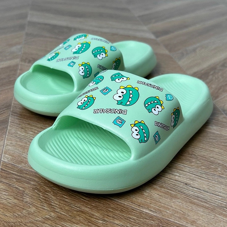 Chanclas verdes para niños con impresión 1
