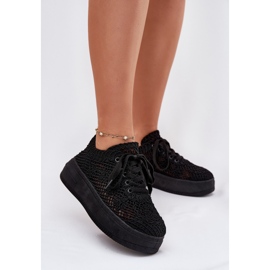 Zapatillas de deporte para mujeres en la plataforma con una parte superior negra superior de crochet negro 1