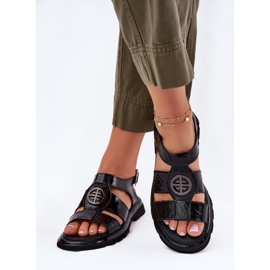 Sandalias de cuero para mujeres barnizadas con detalles decorativos Artiker 56C0691 Negro 3