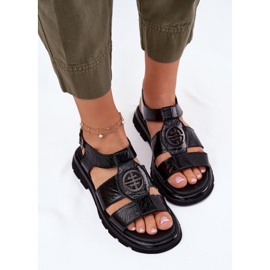 Sandalias de cuero para mujeres barnizadas con detalles decorativos Artiker 56C0691 Negro 5