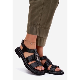 Sandalias de cuero para mujeres barnizadas con detalles decorativos Artiker 56C0691 Negro 1