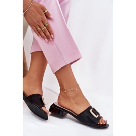 Vinceza Elegantes zapatillas para mujeres en un bloque con un detalle dorado de Vincez 62229 Negro 6