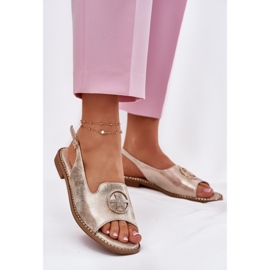 S.Barski Sandalias para mujeres de tacón plano con un adorno S. Barski KV51-002 Oro dorado 2