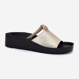 S.Barski Chanclas de cuero para mujeres con una tira decorativa de oro KV51-034 dorado 3