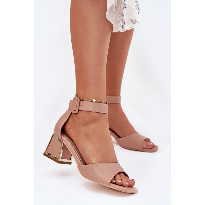 EVento Sandalias femeninas en la publicación desnuda beige 2