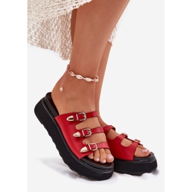 Flip fallas para mujeres en la plataforma con rayas rojas rojo 1 Flip fallas para mujeres en la plataforma con rayas rojas rojo 1