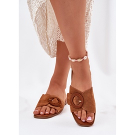 Chanclas de mujer plana con hebilla de camello marrón 3