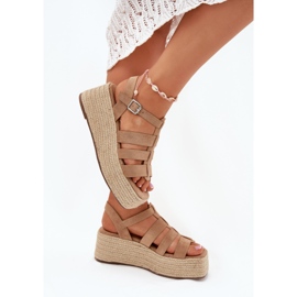 Sandalias para mujeres con rayas y trenza de color caqui beige 3