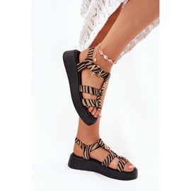 Sandalias de mujeres en la plataforma con un detalle dorado de la cebra de color negro beige 6