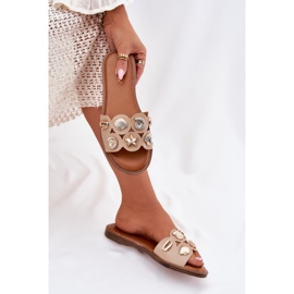 Chanclas de mujer plana con alfileres dorados beige 8