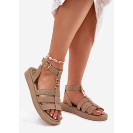 Sandalias de mujeres en la plataforma con el detalle dorado caki beige 5