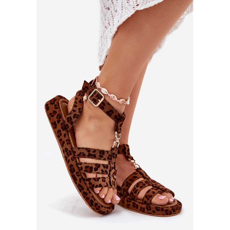 Sandalias para mujeres en la plataforma con un detalle dorado leopardo marrón 1 Sandalias para mujeres en la plataforma con un detalle dorado leopardo marrón 1