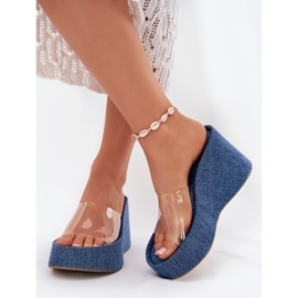Cuñas de mujeres con cuña con un cinturón de mezclilla transparente azul 1