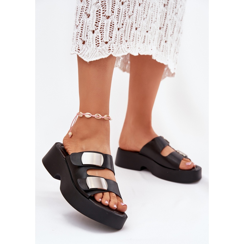 Chanclas para mujeres con rayas de cuero negro ecológico 2