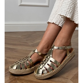 Sandalias de oro Apartrilles Gladiador de Eco -Leather dorado 1