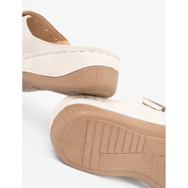 Seastar Zapatillas en una cuña baja con abrazaderas beige 1