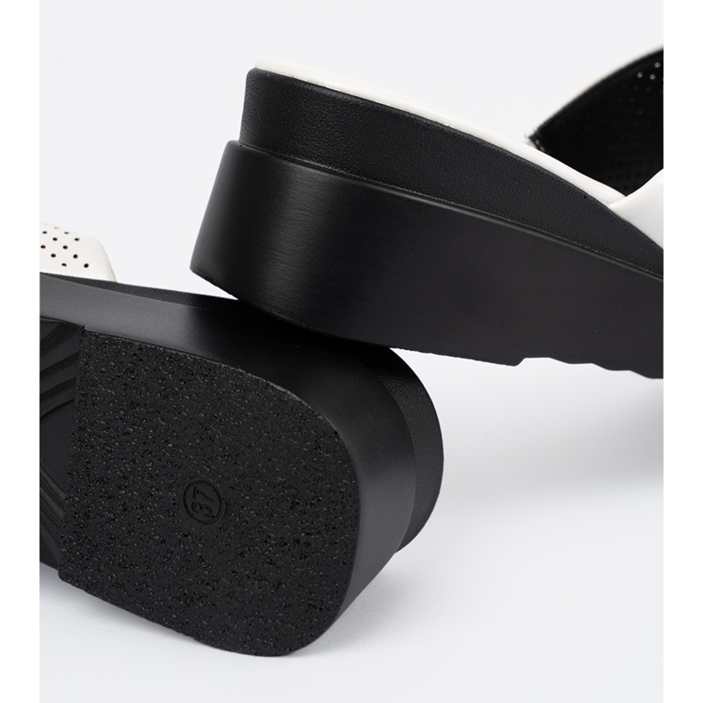 Seastar Chanclas blancas de trabajo abierto en la plataforma blanco 1