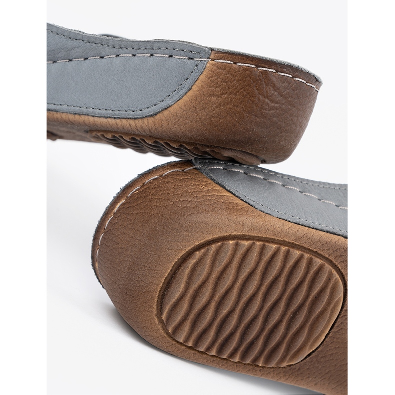 T.Sokolski Chanclas grises de cuero 2