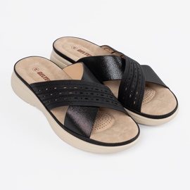 Zapatillas negras en la plataforma negro 1