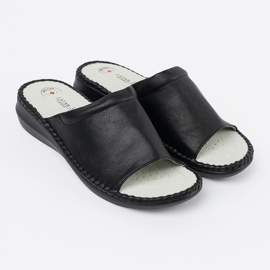 J. Star Zapatillas para mujeres negras con un inserto de cuero negro 2