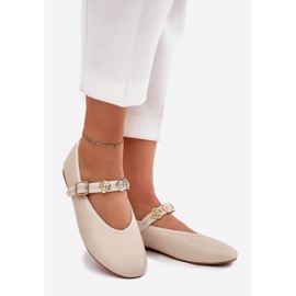 Bailarinas femeninas con cinturón y alfileres dorados beige 1