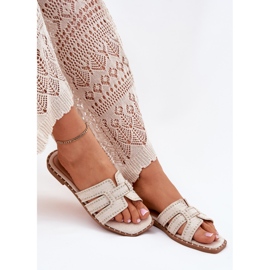 Chanclas planas de ala plana decorada beige 7