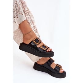 Zapatillas para mujeres de cuero ecológica en la plataforma con hebillas negras negro 6