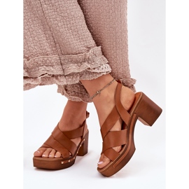 Sandalias de cuero en el poste marrón Zazoo 1081 5
