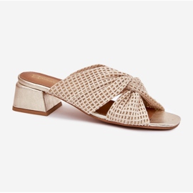 Zapatillas para mujeres en el bloque Maciejka 06955-25 Beige-Gold 4