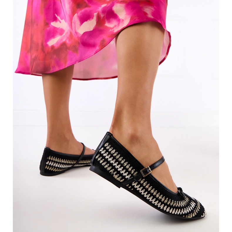 Ballerinas de material negro con una hebilla y un arco 1 Ballerinas de material negro con una hebilla y un arco 1