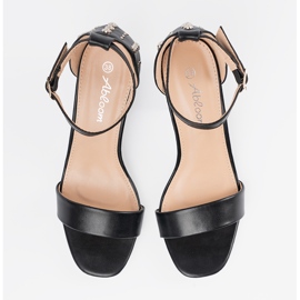 Shelvt Tacones altos negros con tachuelas 6