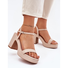 Sandalias de cuero ecológica en el post beige 1