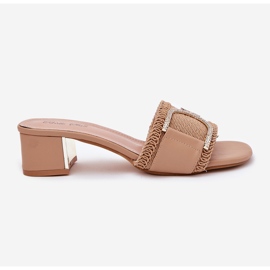 Tacones para mujeres con un detalle decorativo de beige oscuro 8