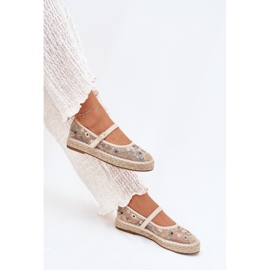 Mesh alpargatas con bordados en la plataforma beige 9
