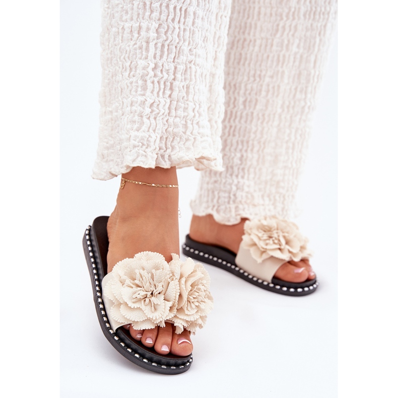 Chanclas para mujeres con flores materiales beige 2