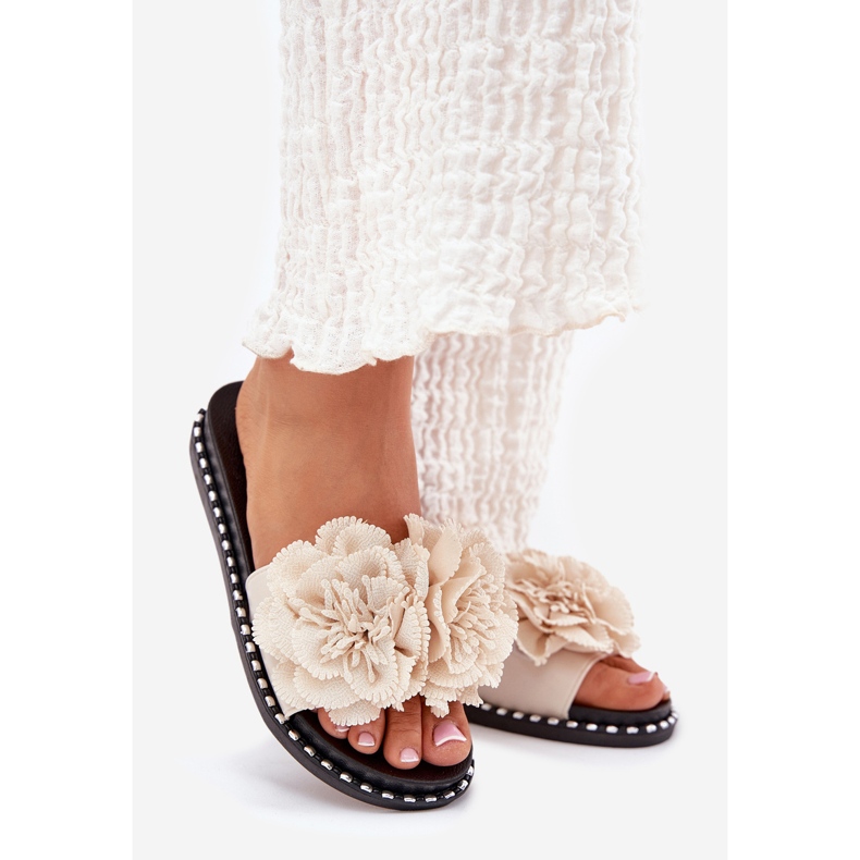 Chanclas para mujeres con flores materiales beige 1