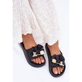 Zapatillas de espuma para mujeres en la plataforma con arco y un broche negro 7