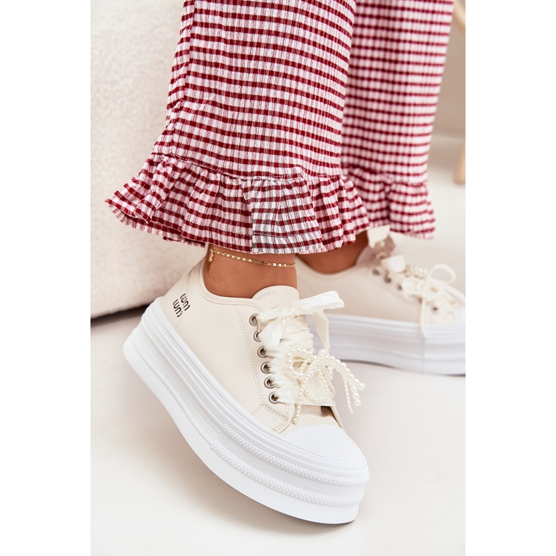 Zapatillas de deporte para mujeres en la plataforma con beige decorativo de cordones 2